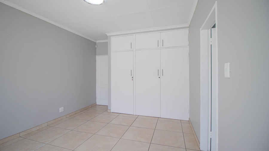 5 Bedroom Property for Sale in Lambton Gauteng