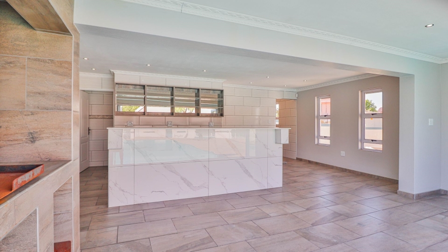 5 Bedroom Property for Sale in Lambton Gauteng