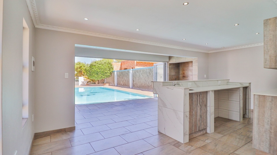 5 Bedroom Property for Sale in Lambton Gauteng