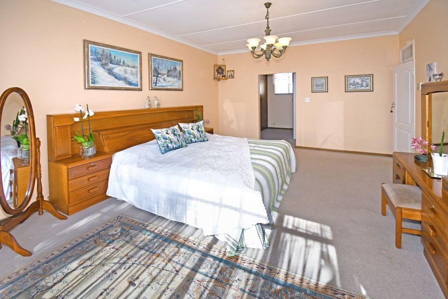 5 Bedroom Property for Sale in Northcliff Gauteng