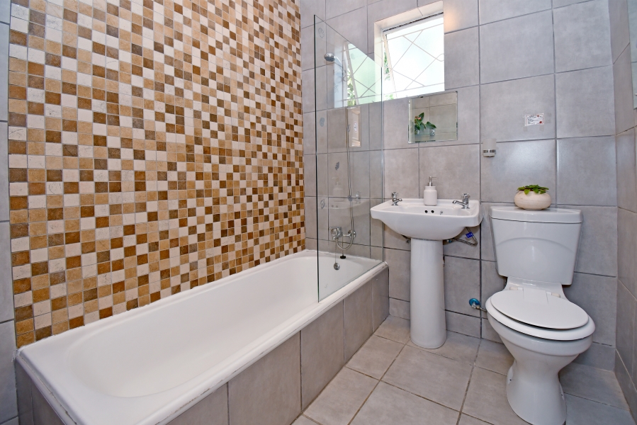 5 Bedroom Property for Sale in Northcliff Gauteng