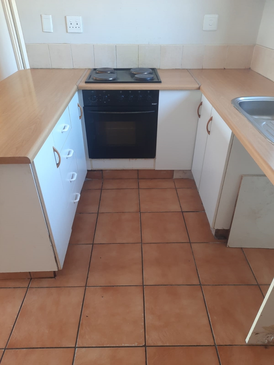 2 Bedroom Property for Sale in Crystal Park Gauteng