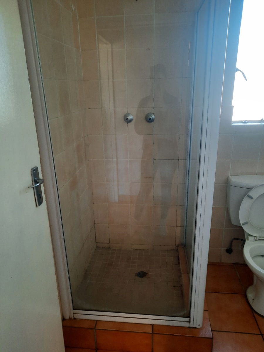 2 Bedroom Property for Sale in Crystal Park Gauteng
