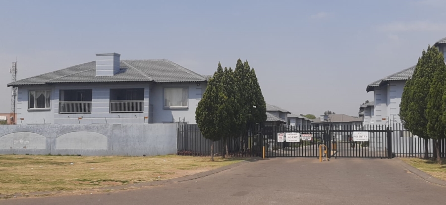 2 Bedroom Property for Sale in Crystal Park Gauteng
