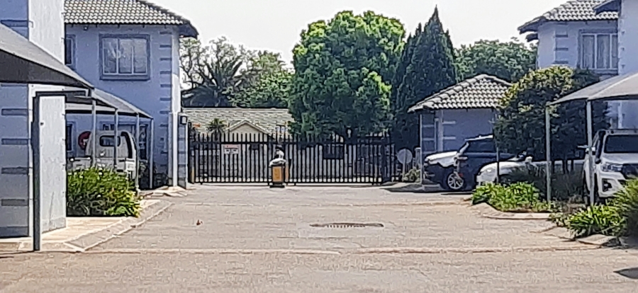 2 Bedroom Property for Sale in Crystal Park Gauteng