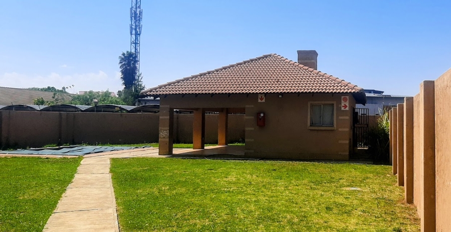 2 Bedroom Property for Sale in Crystal Park Gauteng