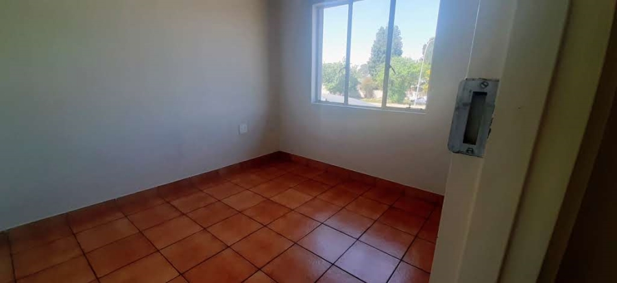 2 Bedroom Property for Sale in Crystal Park Gauteng