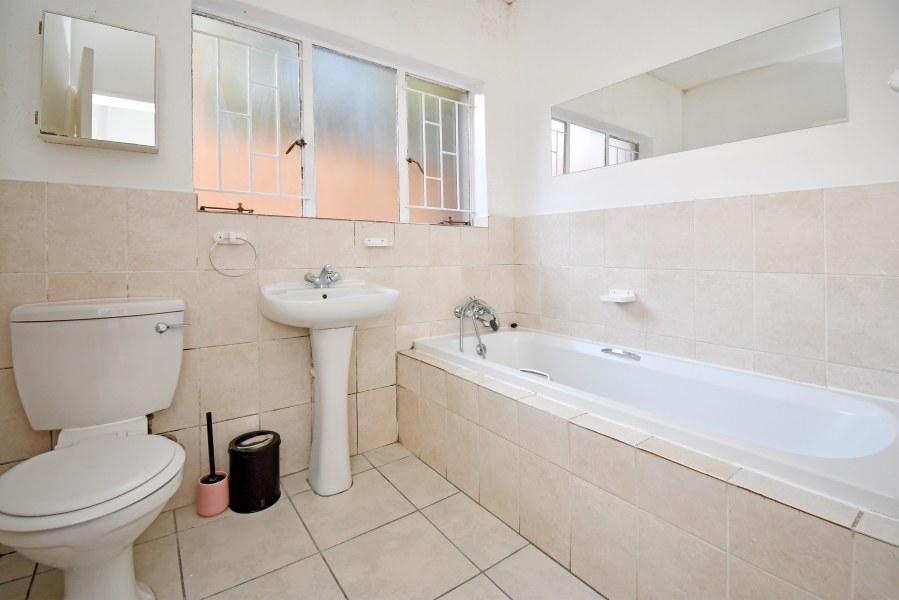 2 Bedroom Property for Sale in Bloubosrand Gauteng