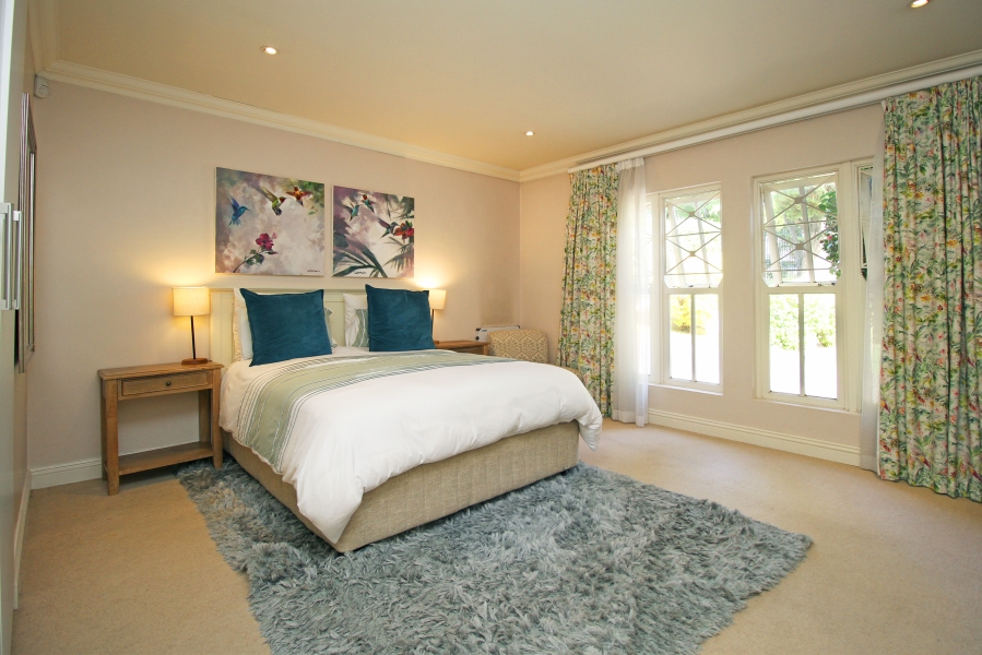 4 Bedroom Property for Sale in Hurlingham Gauteng