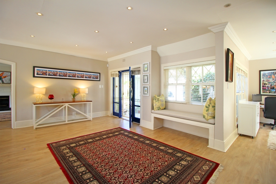 4 Bedroom Property for Sale in Hurlingham Gauteng