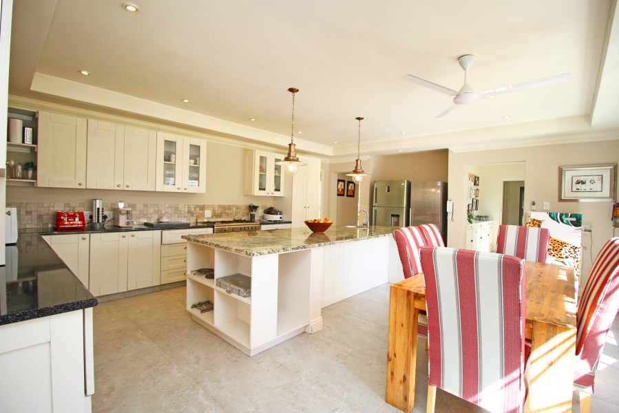 4 Bedroom Property for Sale in Hurlingham Gauteng