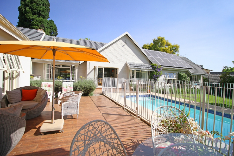 4 Bedroom Property for Sale in Hurlingham Gauteng