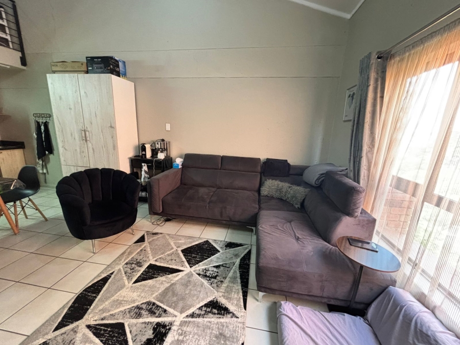 1 Bedroom Property for Sale in Hillcrest Gauteng