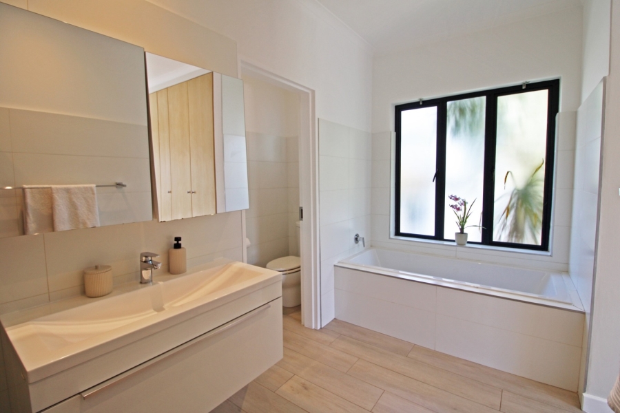 2 Bedroom Property for Sale in Bryanston Gauteng
