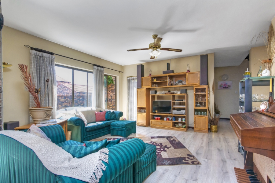 3 Bedroom Property for Sale in Lonehill Gauteng