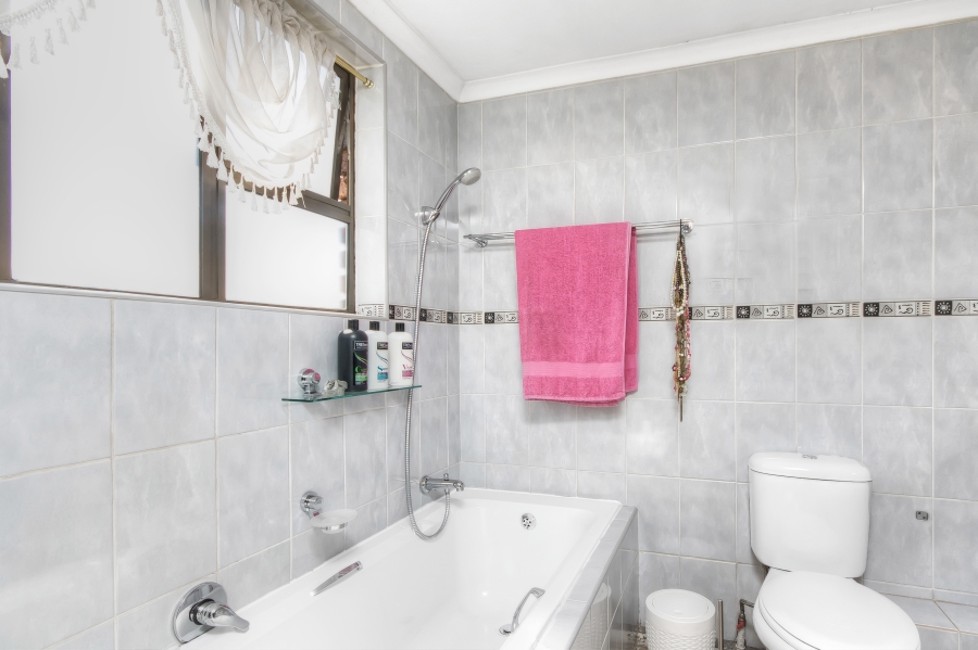 3 Bedroom Property for Sale in Lonehill Gauteng