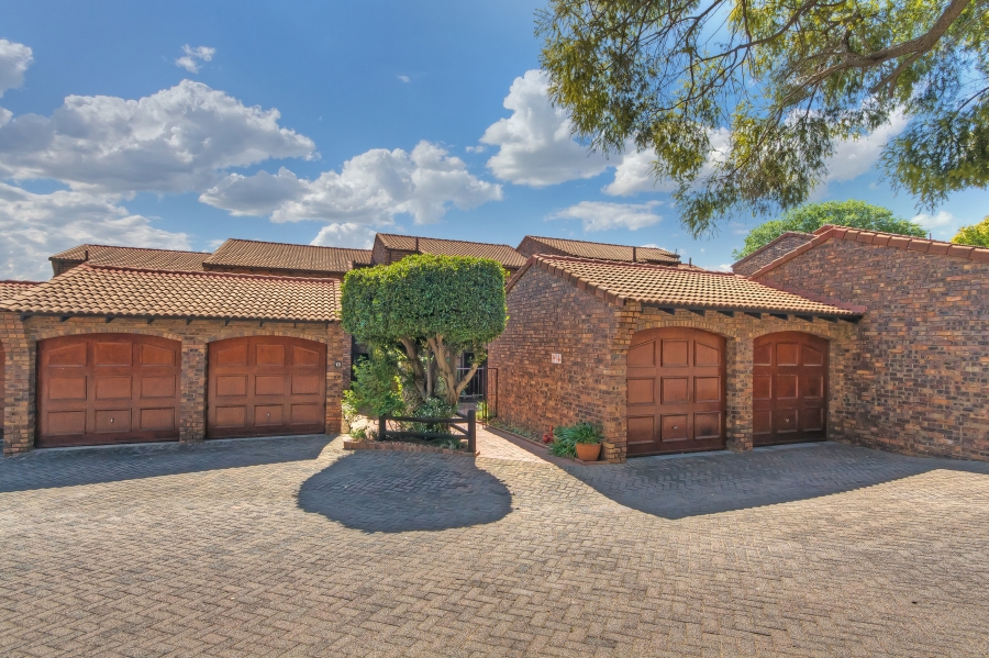 3 Bedroom Property for Sale in Lonehill Gauteng