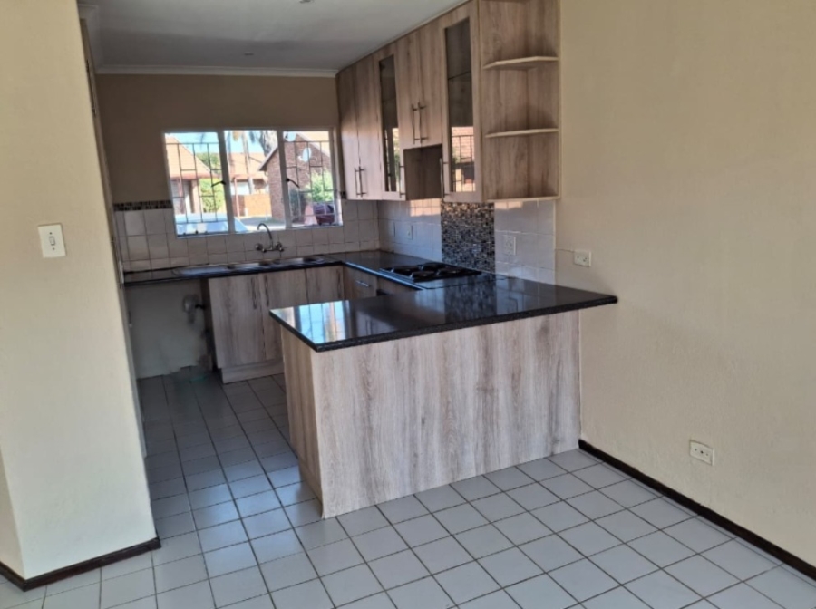 To Let 2 Bedroom Property for Rent in Birchleigh Gauteng