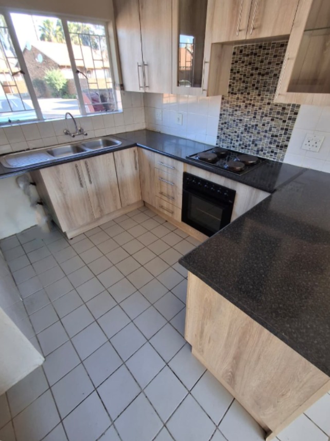 To Let 2 Bedroom Property for Rent in Birchleigh Gauteng
