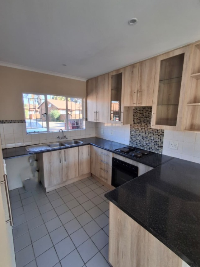To Let 2 Bedroom Property for Rent in Birchleigh Gauteng
