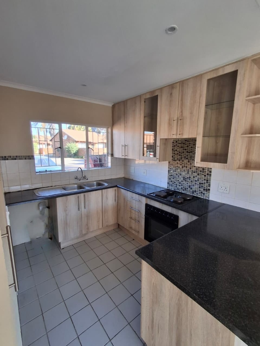 To Let 2 Bedroom Property for Rent in Birchleigh Gauteng