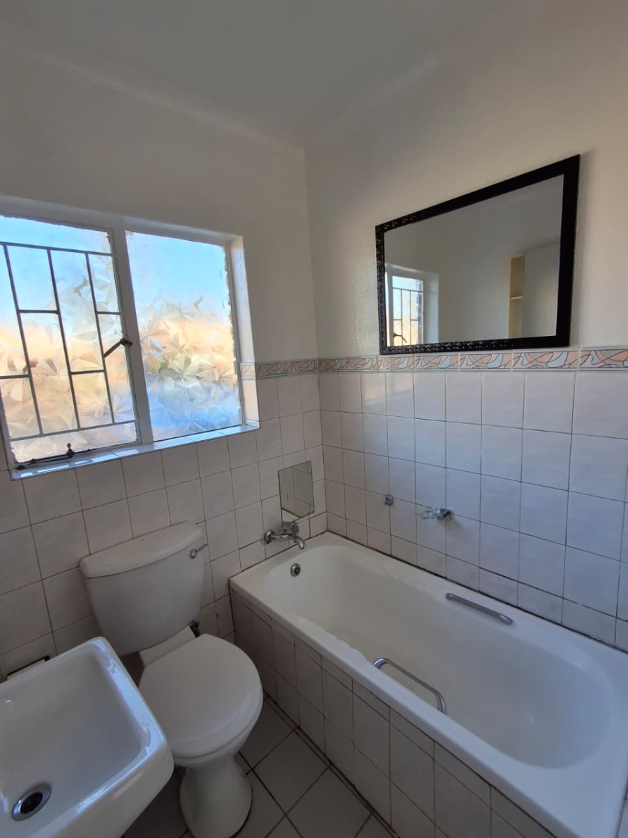 To Let 2 Bedroom Property for Rent in Birchleigh Gauteng
