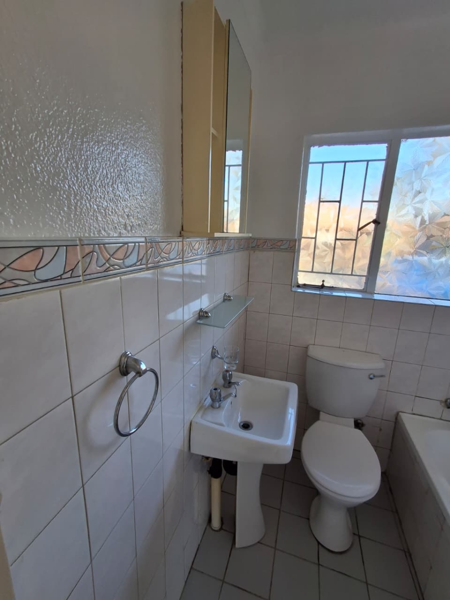 To Let 2 Bedroom Property for Rent in Birchleigh Gauteng