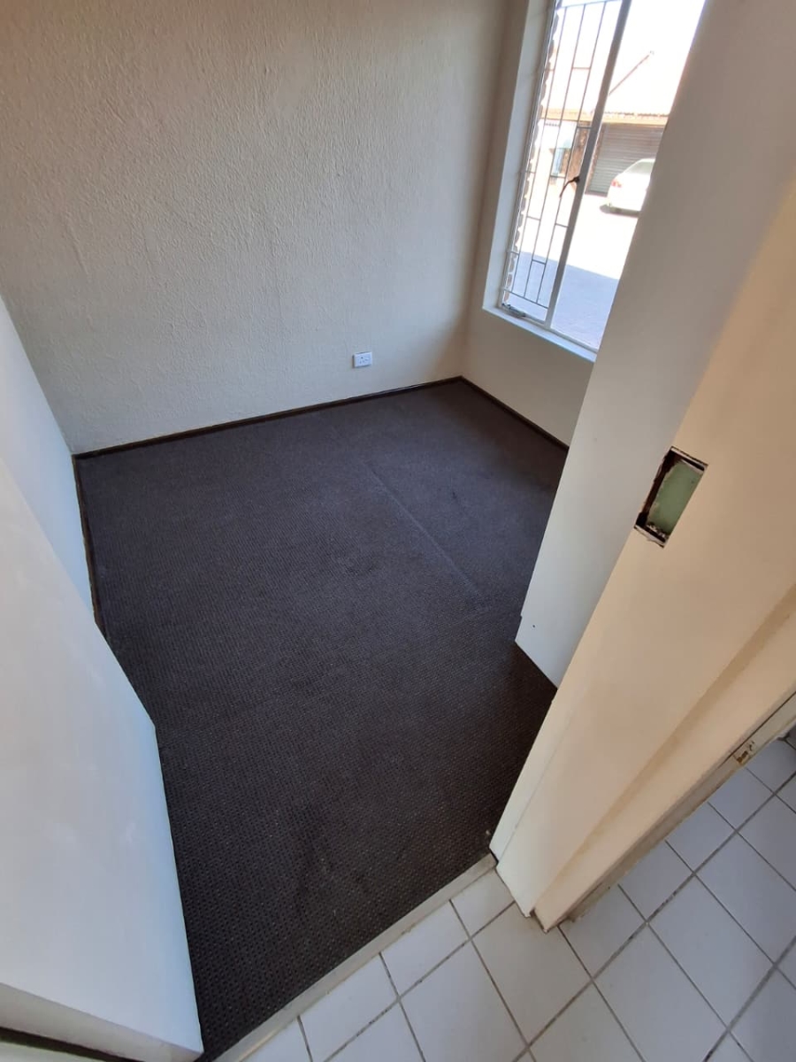 To Let 2 Bedroom Property for Rent in Birchleigh Gauteng