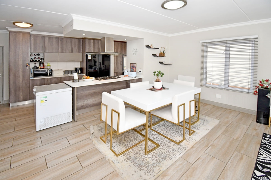 3 Bedroom Property for Sale in Broadacres Gauteng