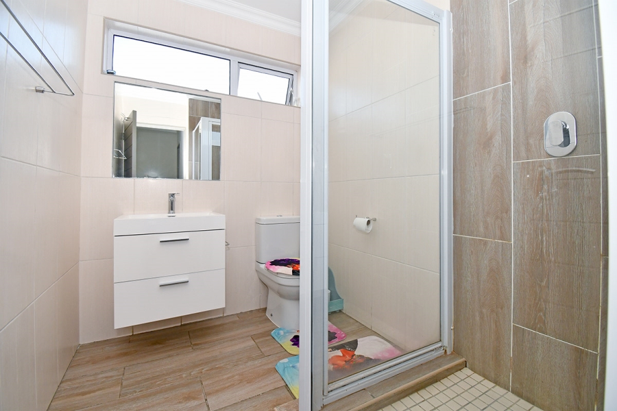 3 Bedroom Property for Sale in Broadacres Gauteng
