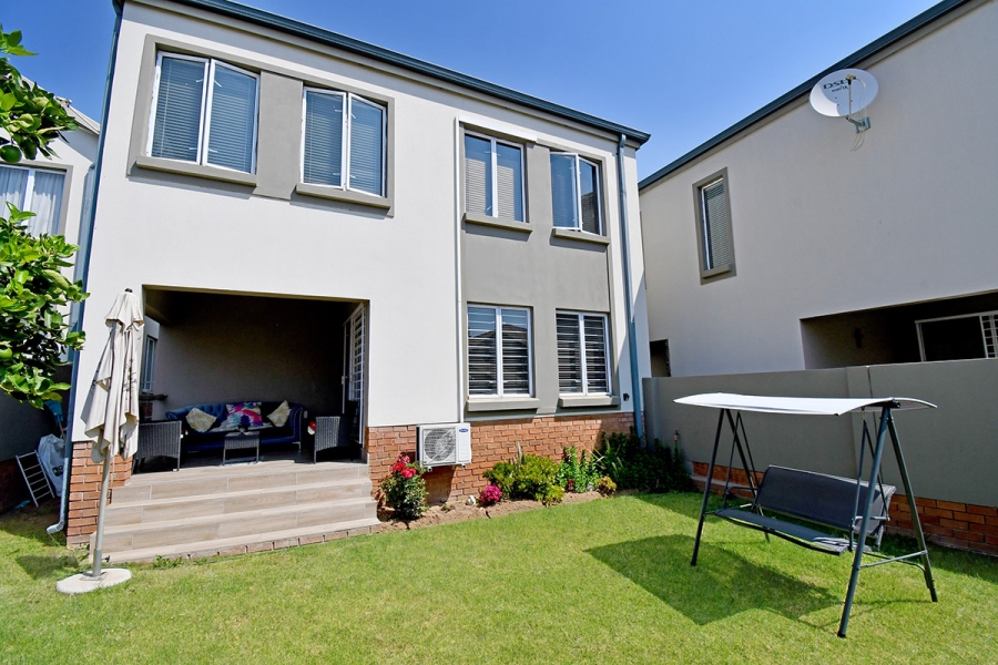 3 Bedroom Property for Sale in Broadacres Gauteng