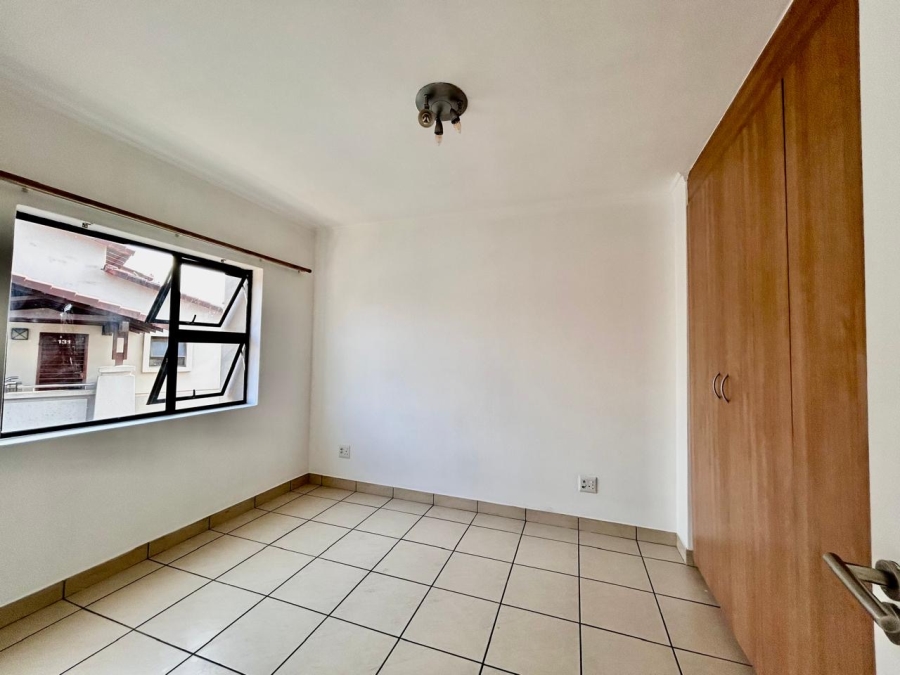1 Bedroom Property for Sale in Sunninghill Gauteng
