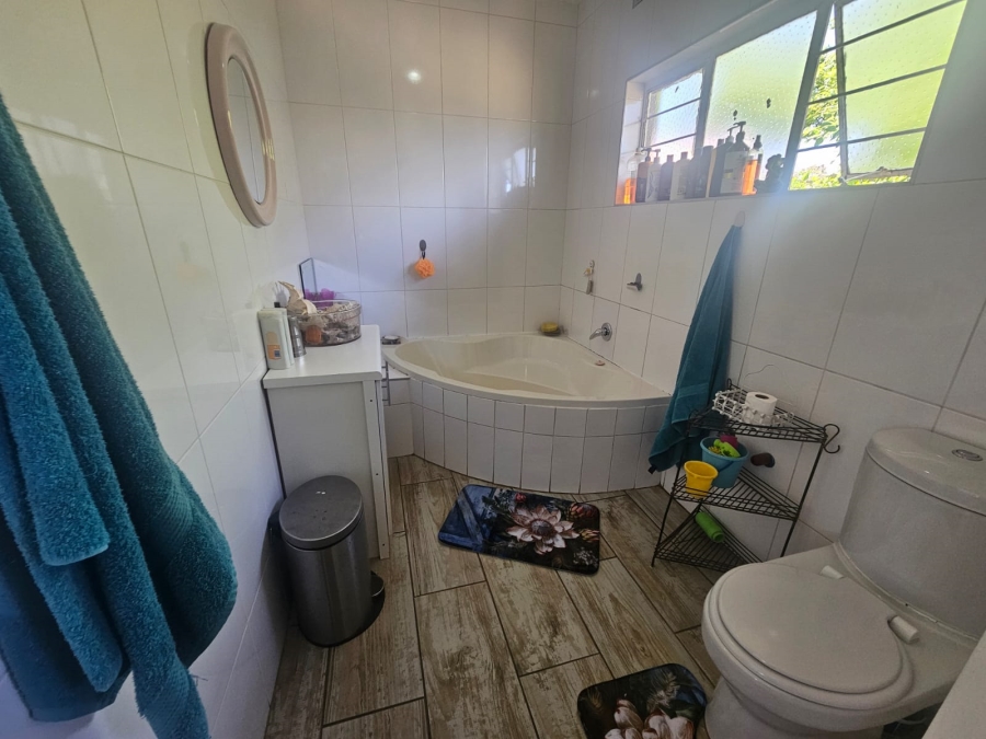 4 Bedroom Property for Sale in Greenhills Gauteng