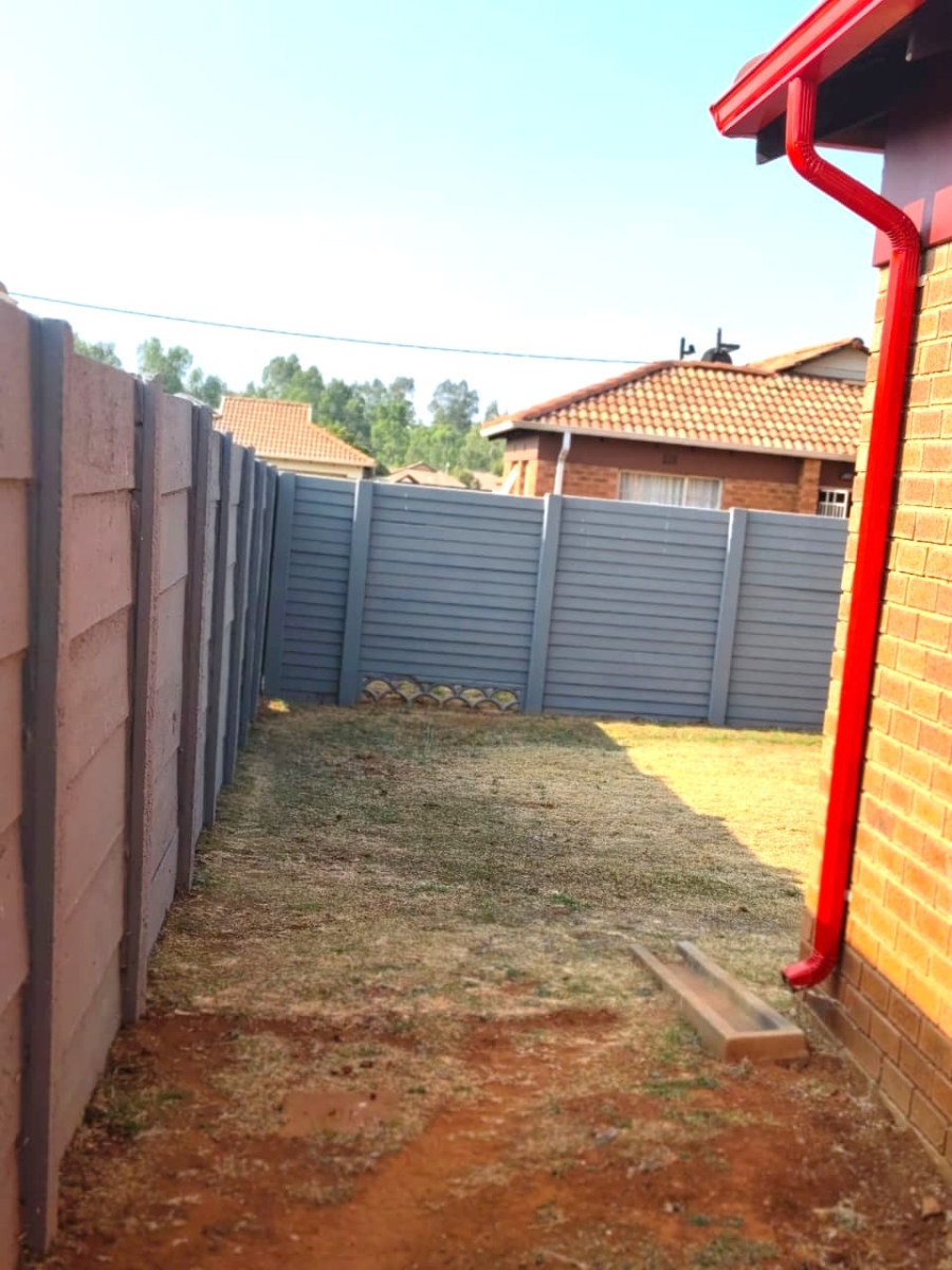 3 Bedroom Property for Sale in Clayville Gauteng