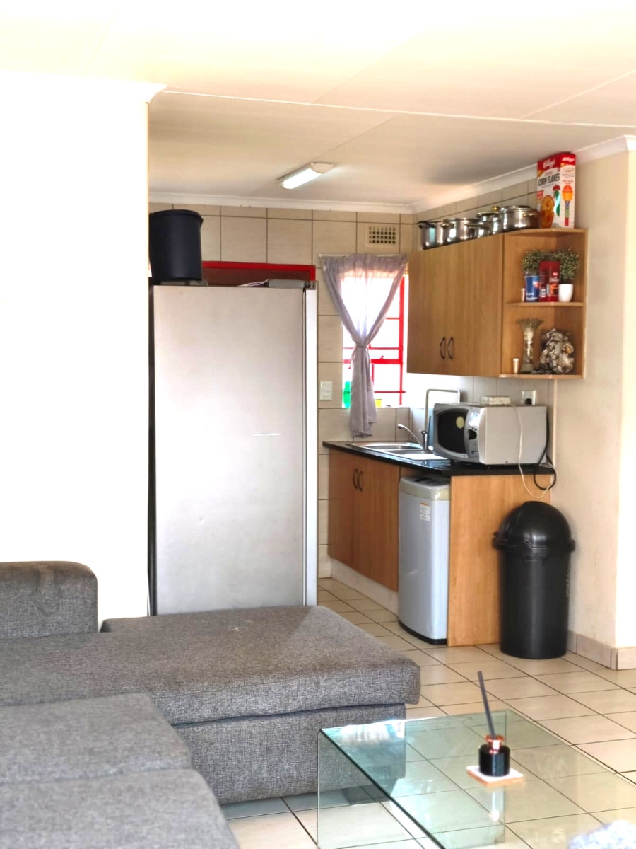3 Bedroom Property for Sale in Clayville Gauteng