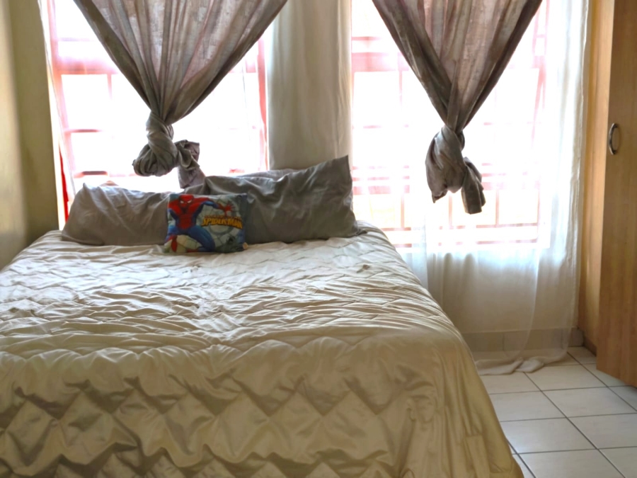 3 Bedroom Property for Sale in Clayville Gauteng
