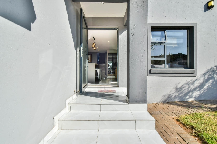 3 Bedroom Property for Sale in Olympus AH Gauteng
