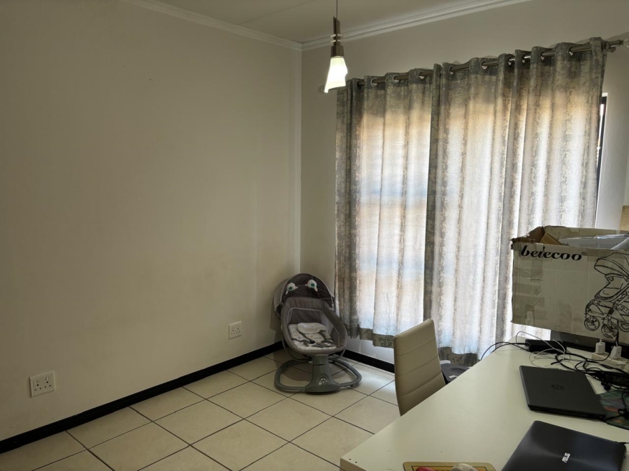 3 Bedroom Property for Sale in Greenstone Gate Gauteng