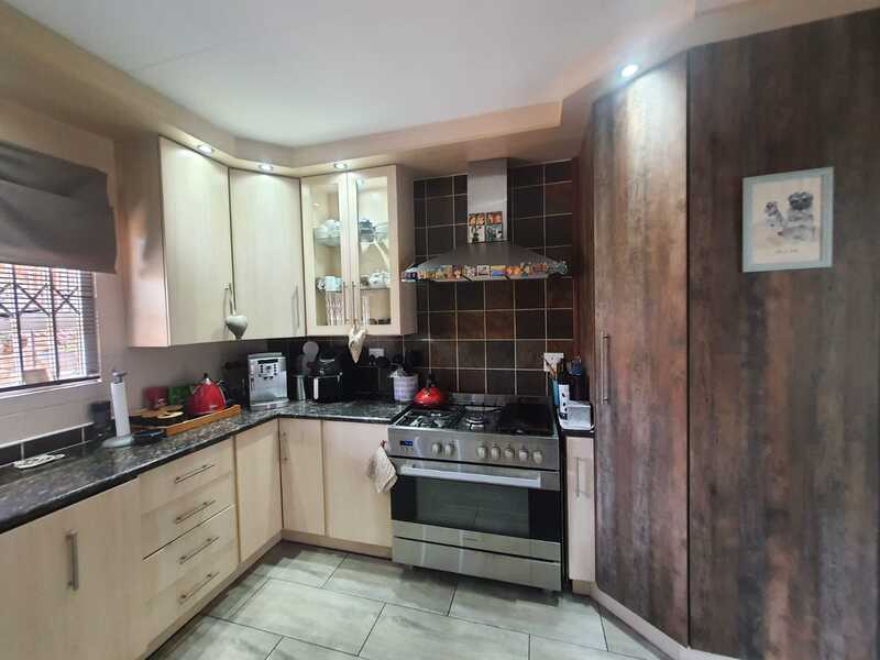 4 Bedroom Property for Sale in Vanderbijlpark SW 5 Gauteng