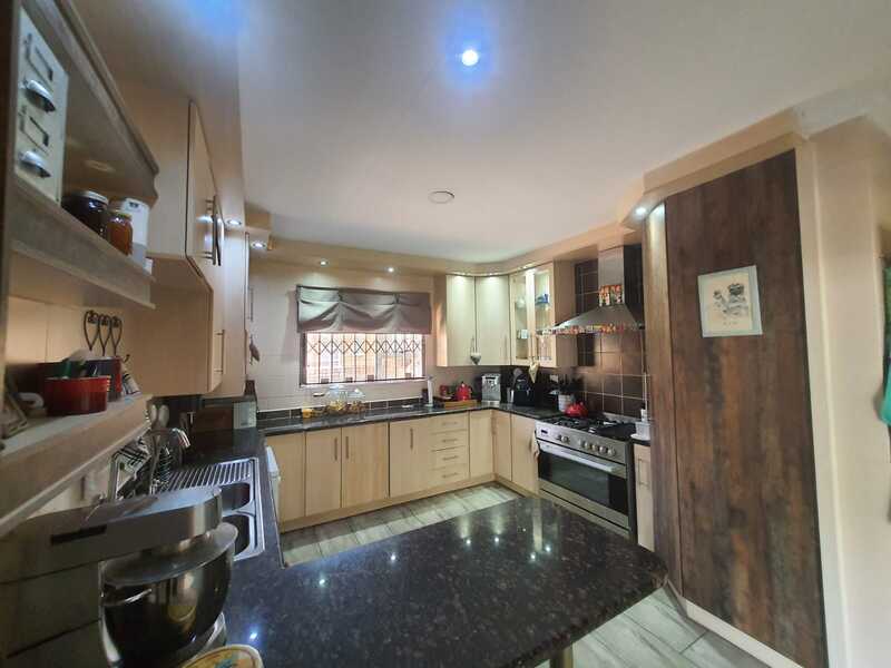 4 Bedroom Property for Sale in Vanderbijlpark SW 5 Gauteng
