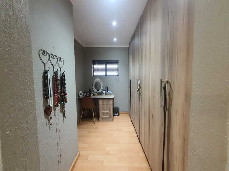 4 Bedroom Property for Sale in Vanderbijlpark SW 5 Gauteng