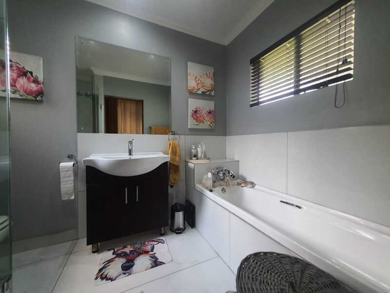 4 Bedroom Property for Sale in Vanderbijlpark SW 5 Gauteng