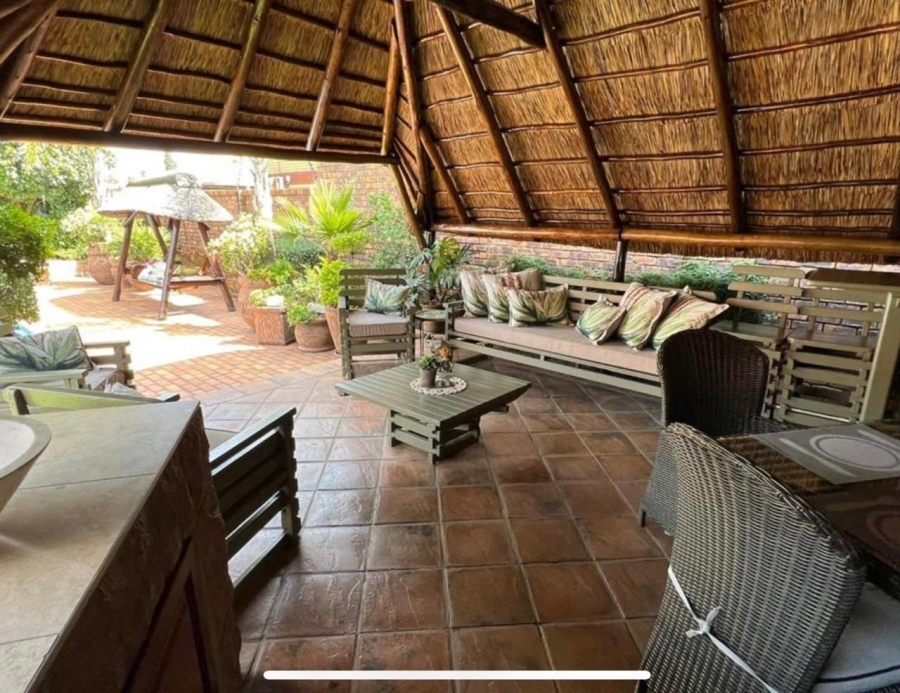 4 Bedroom Property for Sale in Kenleaf Gauteng