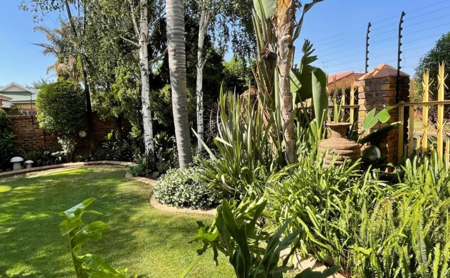 4 Bedroom Property for Sale in Kenleaf Gauteng