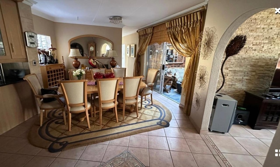 4 Bedroom Property for Sale in Kenleaf Gauteng