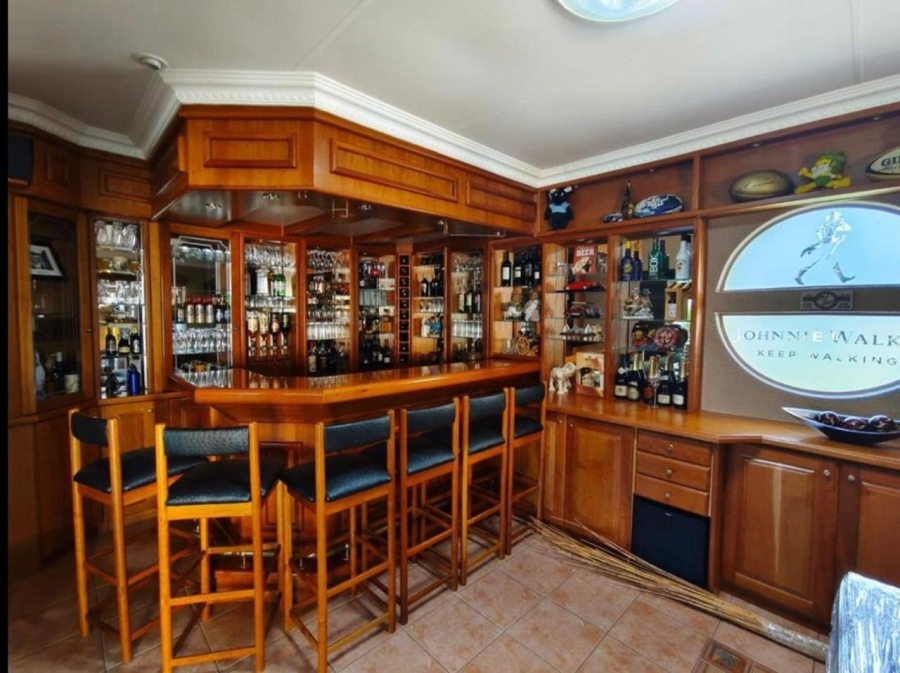 4 Bedroom Property for Sale in Kenleaf Gauteng