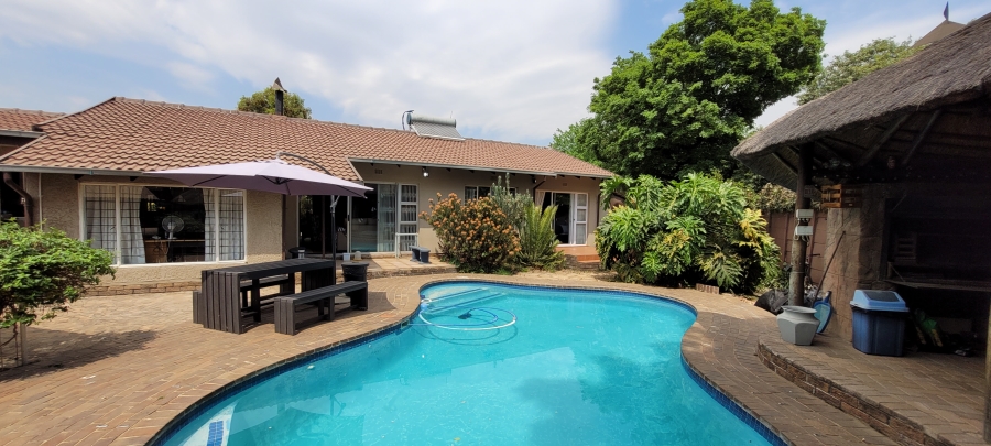 3 Bedroom Property for Sale in Goedeburg Gauteng