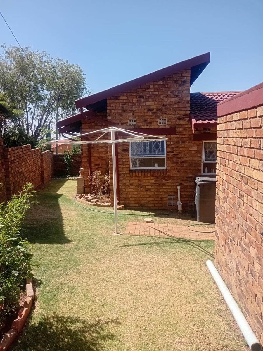 3 Bedroom Property for Sale in Noordkruin Gauteng