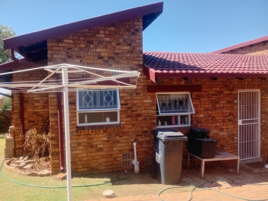 3 Bedroom Property for Sale in Noordkruin Gauteng