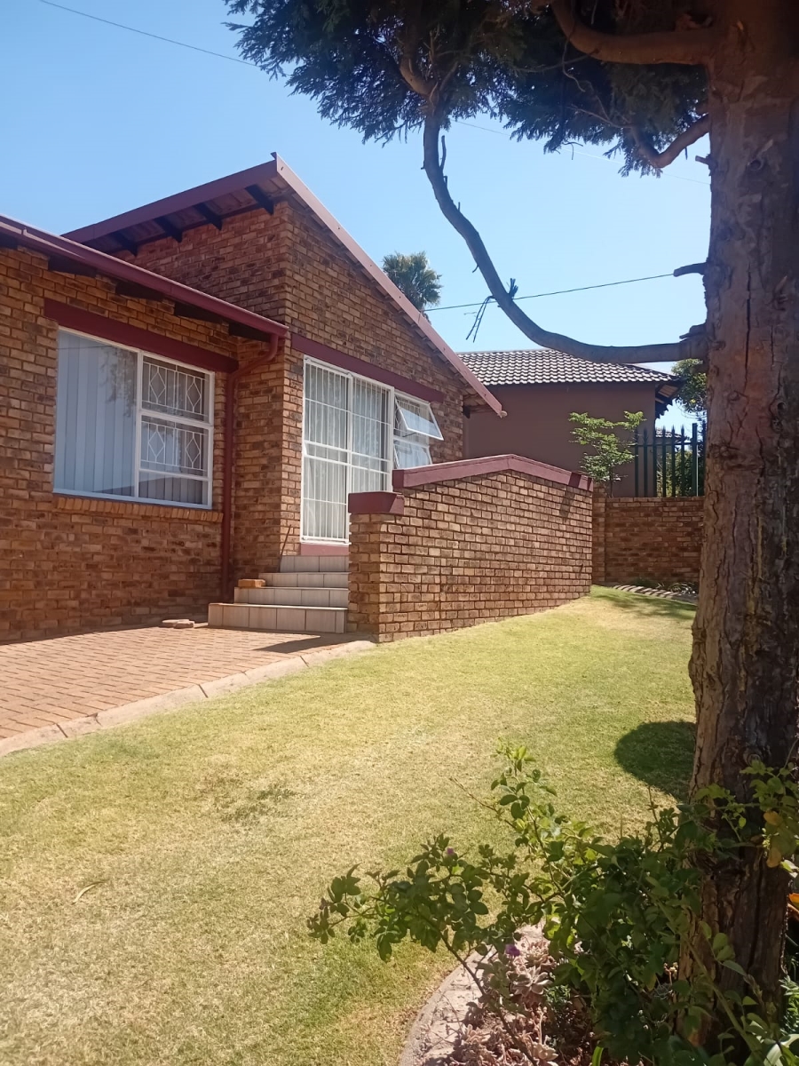 3 Bedroom Property for Sale in Noordkruin Gauteng